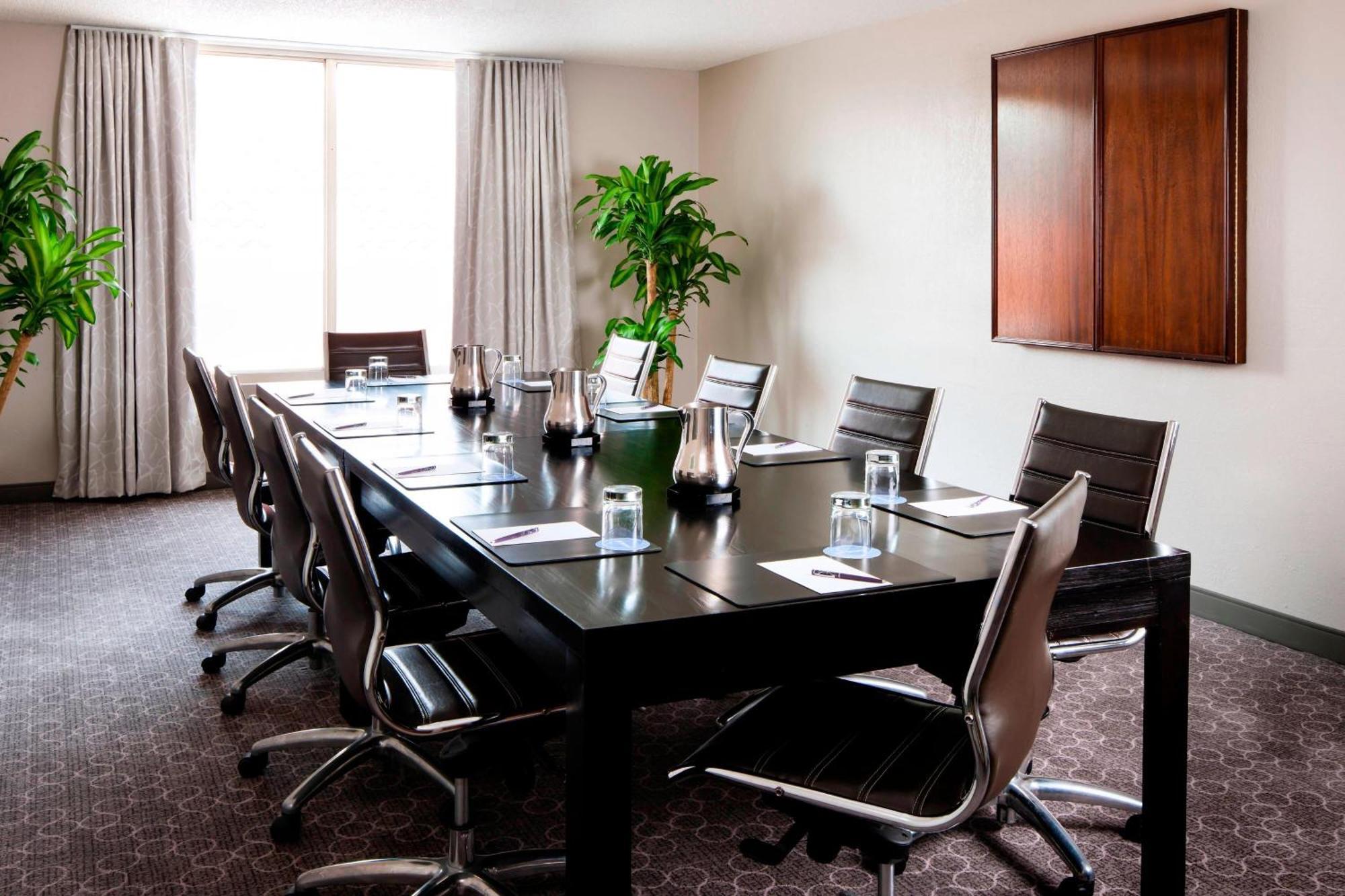 Sheraton Suites Fort Lauderdale At Cypress Creek Bagian luar foto