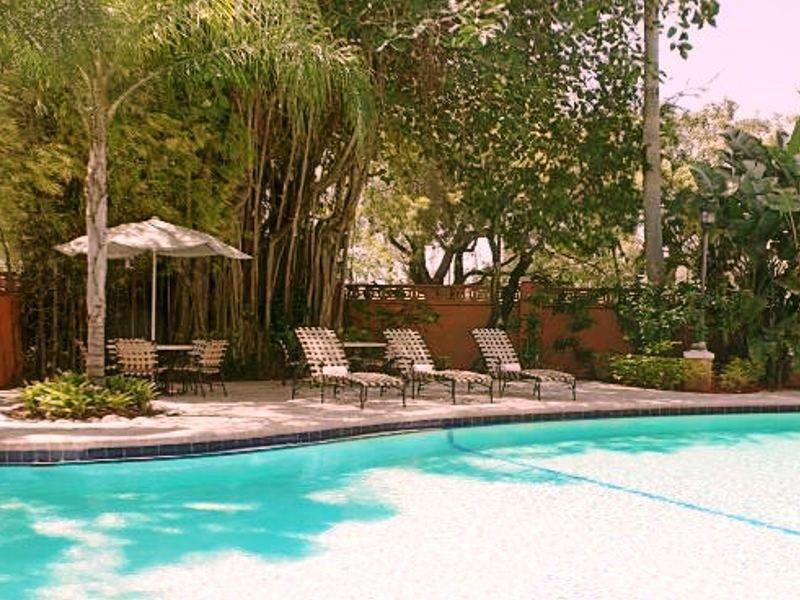 Sheraton Suites Fort Lauderdale At Cypress Creek Bagian luar foto